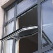 model-jendela-aluminium-pivoted