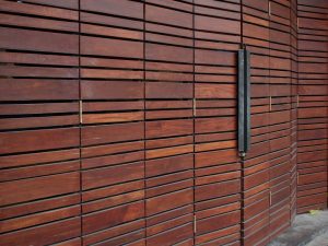 Mengenal Pintu Lipat: Material, Kelebihan, dan Kekurangannya | Mitrakreasiutama.com : Mitra Kreasi Utama ~ ACP Kusen Aluminium kaca Teralis Pagar Gypsum tangga Murah Pekanbaru pintu lipat kayu