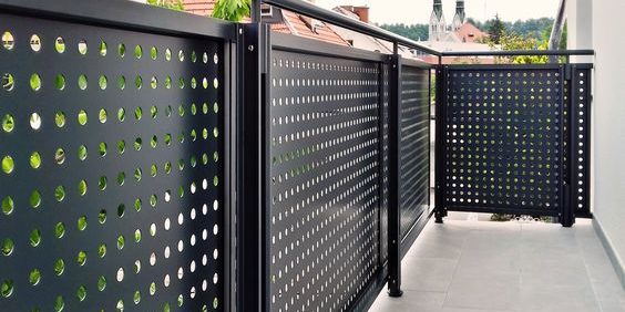 Railing balkon minimalis