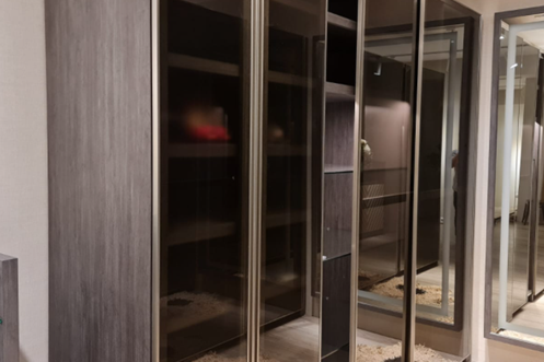 lemari kaca aluminium Lemari Kaca